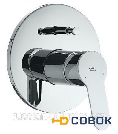 Фото Смеситель для ванны с переключением на душ GROHE BauEdge 29079000 со встраиваемым механзмом в комплекте