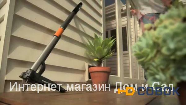 Фото Автоматический корнеудалитель Fiskars Xact™ 139950 средство удаления сорняков