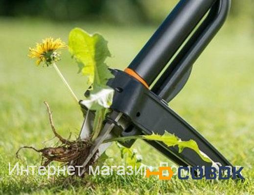 Фото Автоматический удалитель извлекатель корней травы и сорняков Fiskars Xact 139950