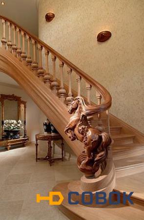 Фото Деревянная лестница