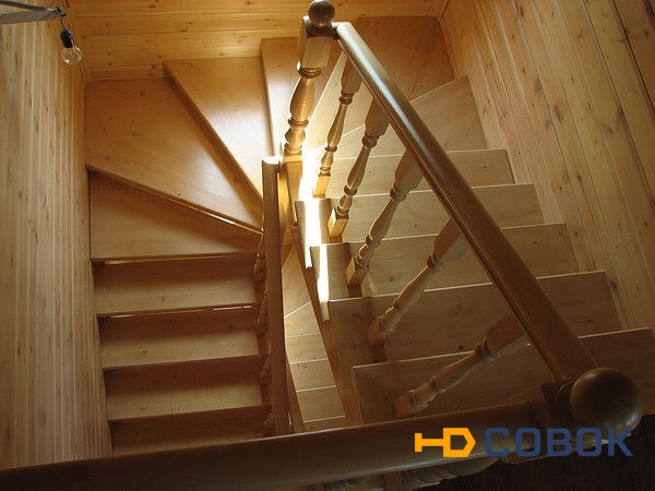 Фото Лестница из массива cсосны