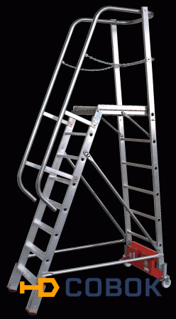 Фото Передвижная складная лестница с площадкой