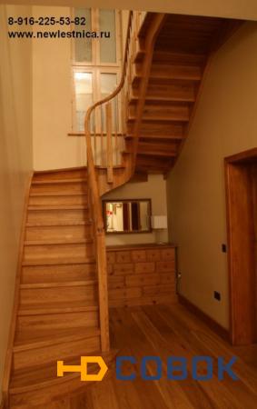 Фото Лестница с поворотом на 180 градусов