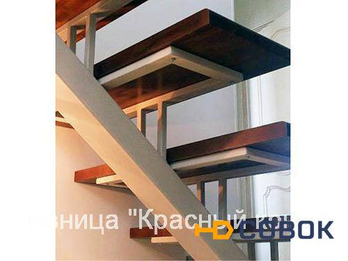 Фото Лестница металлическая с сварными перилами