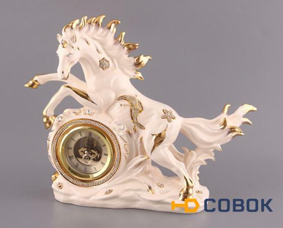 Фото Часы "лошадь белая" 44*14 см. высота=36 см. диаметр циферблата=10 см. Hangzhou Jinding (98-1301)