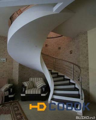 Фото Винтовая лестница на бетонокаркасе