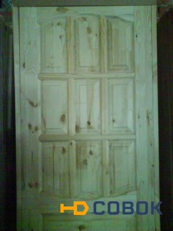 Фото Дверь филенчатая деревянная