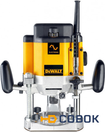 Фото Фрезер DeWalt DW624