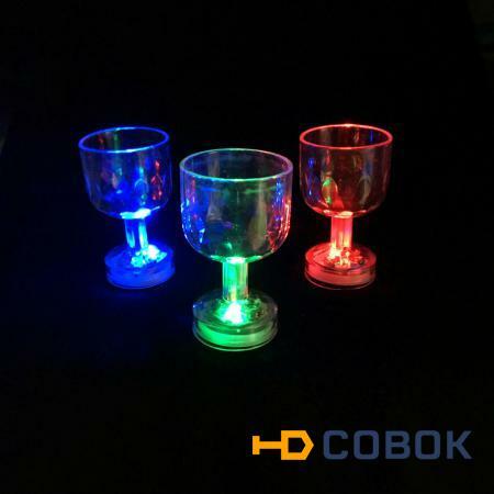 Фото Мерцающая рюмка на ножке Light-up Liquid Activated Glass (6 рюмок)