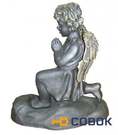 Фото Малая ритуальная скульптура "Коленопреклонненый ангел"