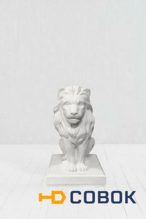 Фото Скульптура из бетона Малый лев в белом цвете