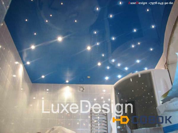 Фото Европейские натяжные потолки в ванной LuxeDesign