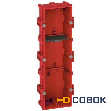 Фото Коробка многоместная Batibox для кирпичных стен 3 местная 6/8 модулей верт./гориз. монтаж гл. 40;080143