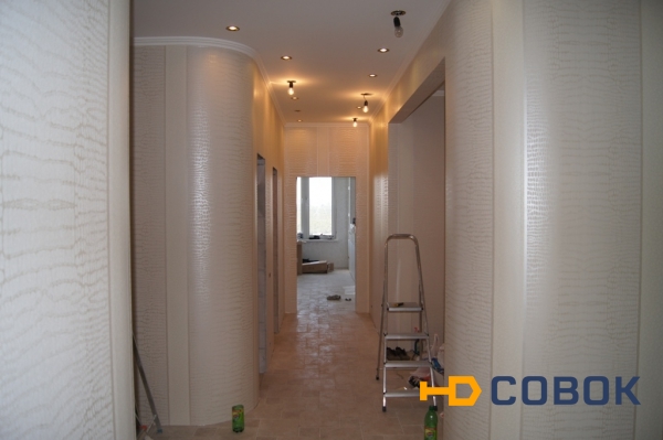 Фото Поклейка виниловых обоев