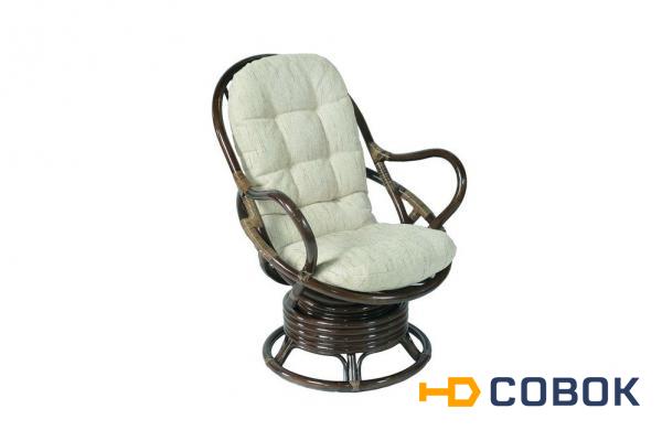 Фото Вращающееся кресло-качалка из ротанга (Темный орех)