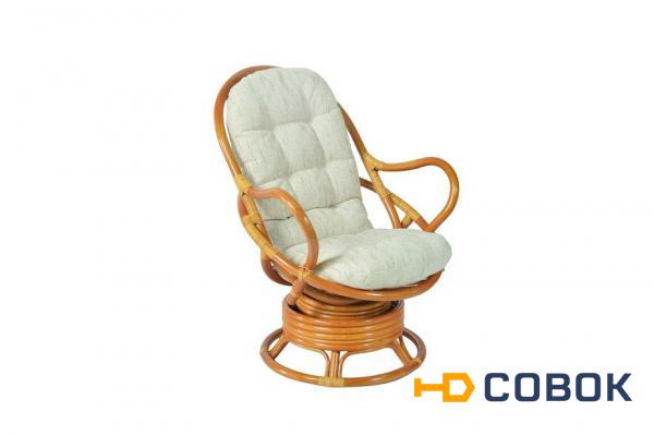 Фото Вращающееся кресло-качалка из ротанга (Темный Мед)