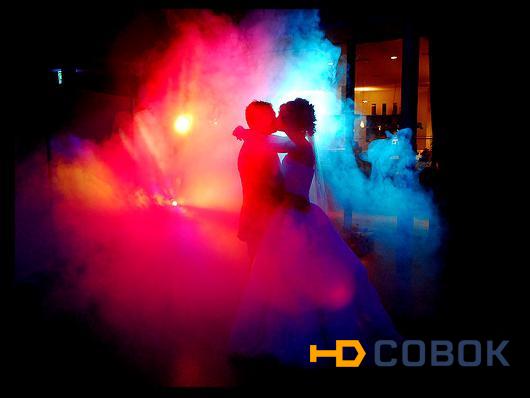 Фото На первый танец жениха и невесты.