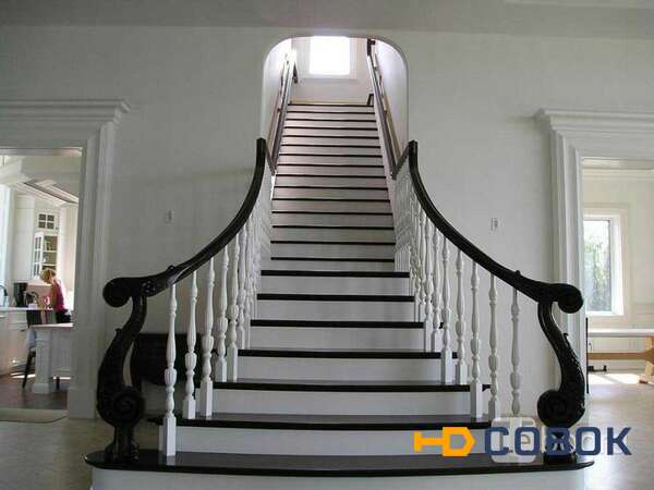 Фото Изготовление лестниц из натурального массива дерева