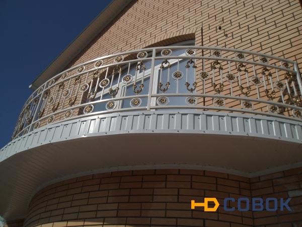 Фото Балконы с элементами ковки и литья