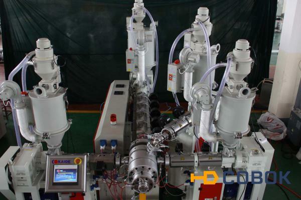Фото Экструзионная машина для производства многослойных труб EVOH.
