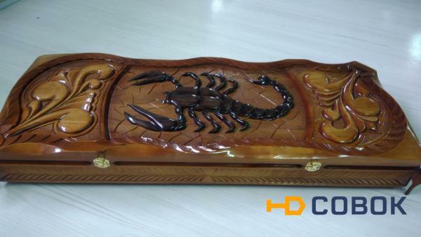 Фото Шампурница "Скорпион" (набор шампуров в деревянном резном кейсе)