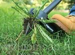 фото Автоматическое средство для удаления сорняков и травы извлекатель Fiskars 139910