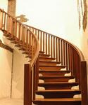 фото Деревянные лестницы на заказ в Краснодаре