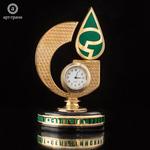 фото Настольные часы-логотип