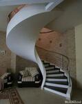 фото Винтовая лестница на бетонокаркасе