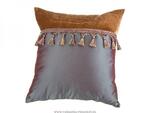 фото Декоративная подушка серия рококо 36х36 см ,фиолетовая тафта/золотой бархат
