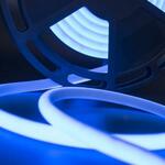 фото Термостойкая светодиодная лента синего свечения 2835