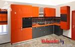 фото Кухня с акриловыми фасадами Оранж - серый металлик