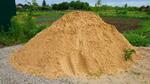 фото Песок гранитный - основание под бетон сеяный с доставкой