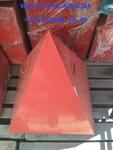 фото Пирамида для пожарного гидранта (750h*900ребро)