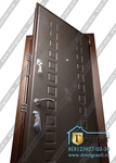 фото Гранит М2 Люкс - стальная дверь с вертикальными ригелями