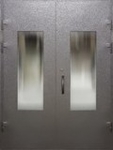 фото Тамбурная дверь со стеклом