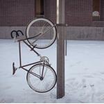 фото Кронштейн для 2-х велосипедов на столб