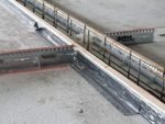 фото Несъемная опалубка Metalscreed для устройства деформационных швов бетонного пола склада